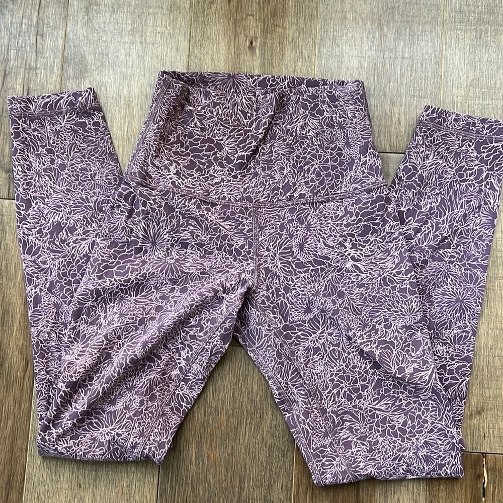 Lululemon Align High Rise 25”, size 2